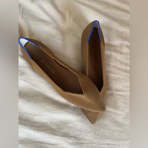 *SOLD* Rothy’s “The Point” Portobello Flats (NWOT)